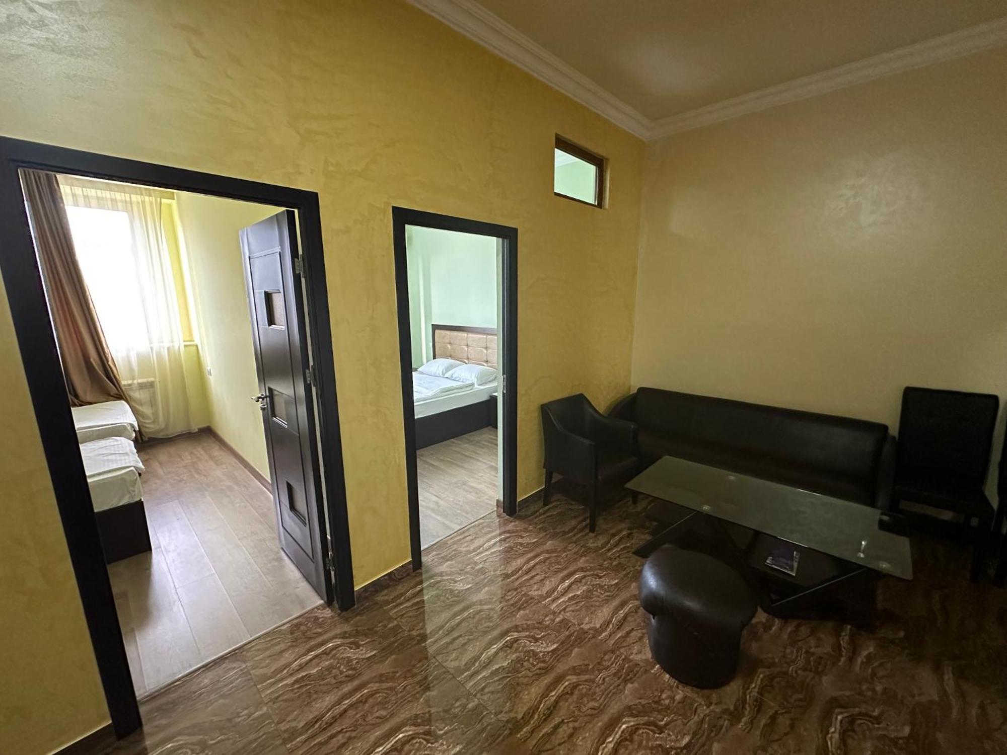 Express Hotel يريفان المظهر الخارجي الصورة