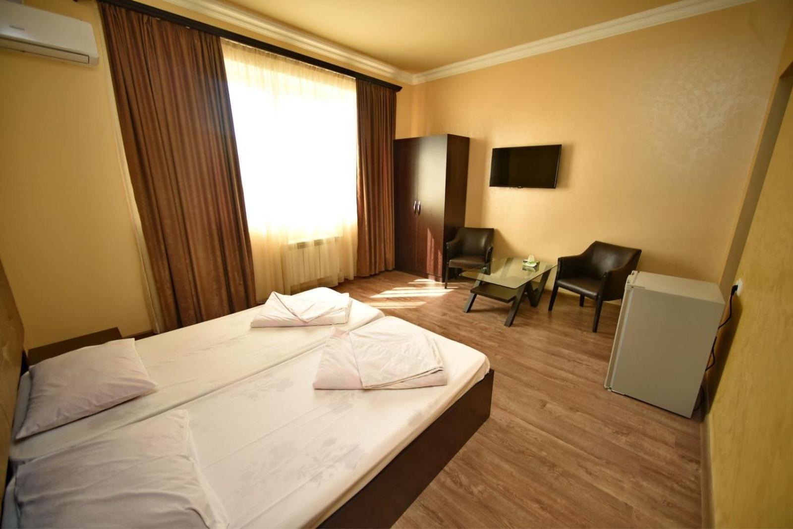 Express Hotel يريفان المظهر الخارجي الصورة